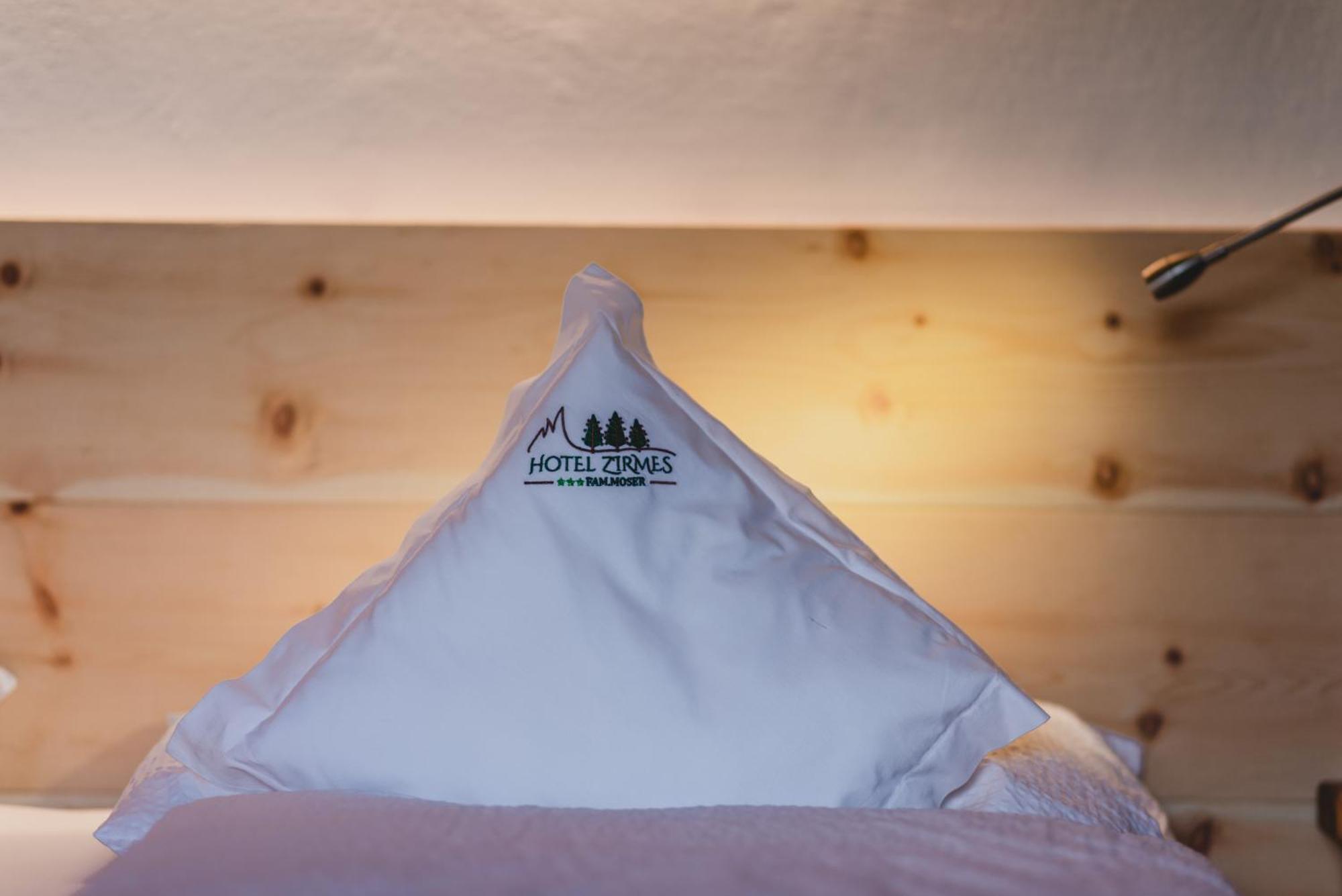 Hotel Zirmes Moena Bagian luar foto
