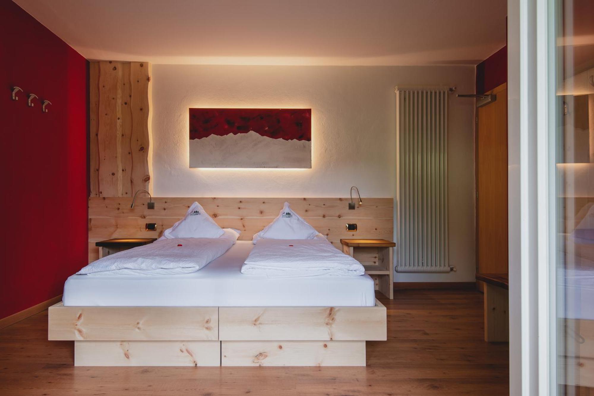 Hotel Zirmes Moena Bagian luar foto