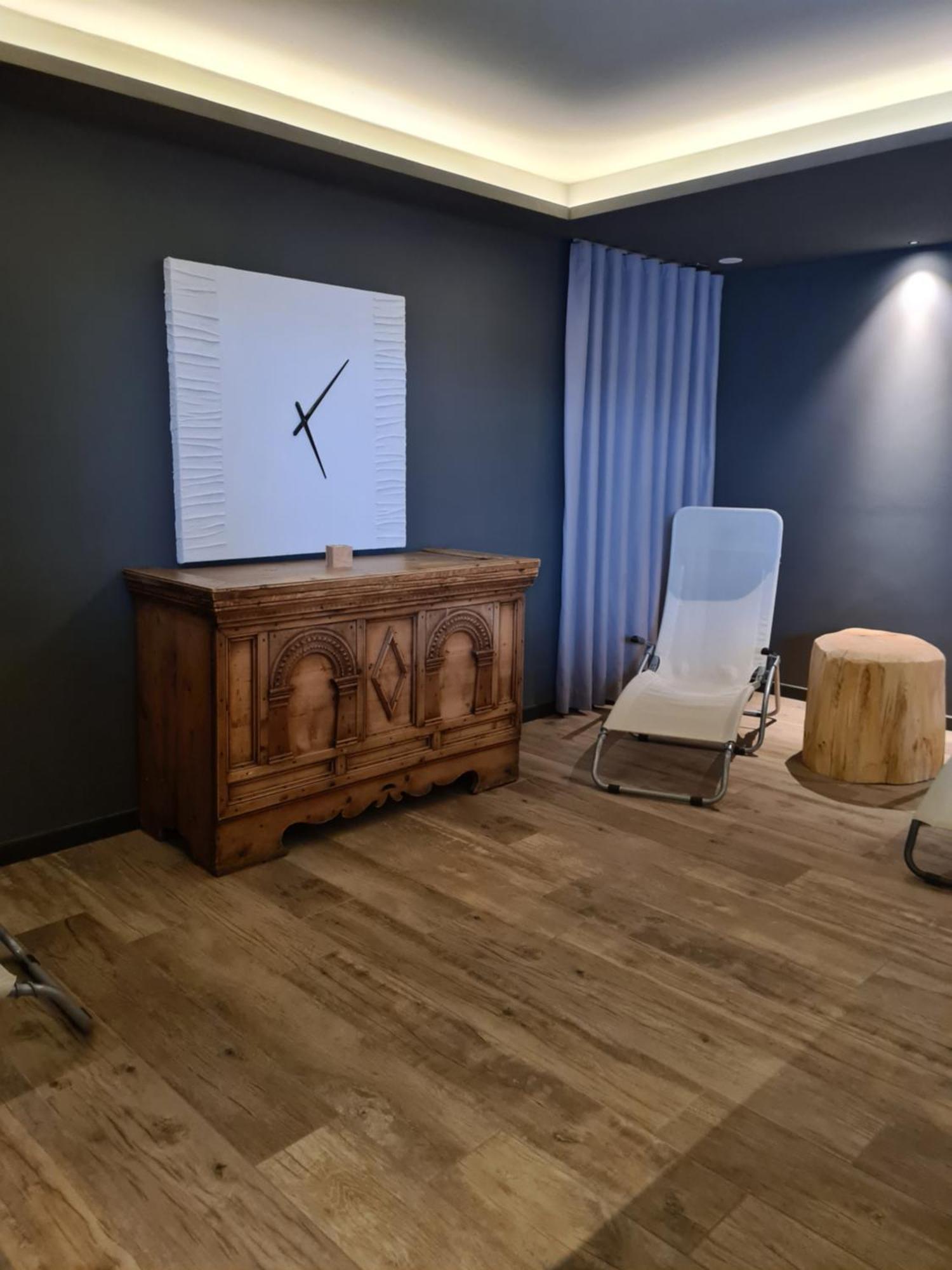 Hotel Zirmes Moena Bagian luar foto