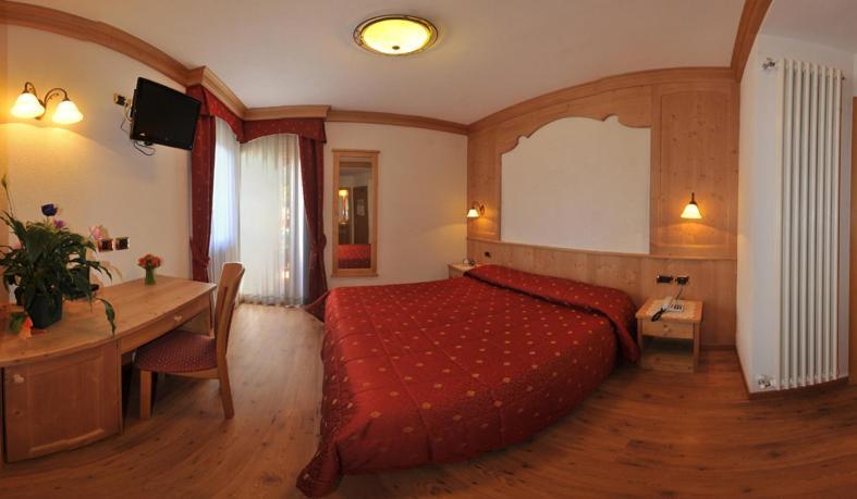 Hotel Zirmes Moena Ruang foto